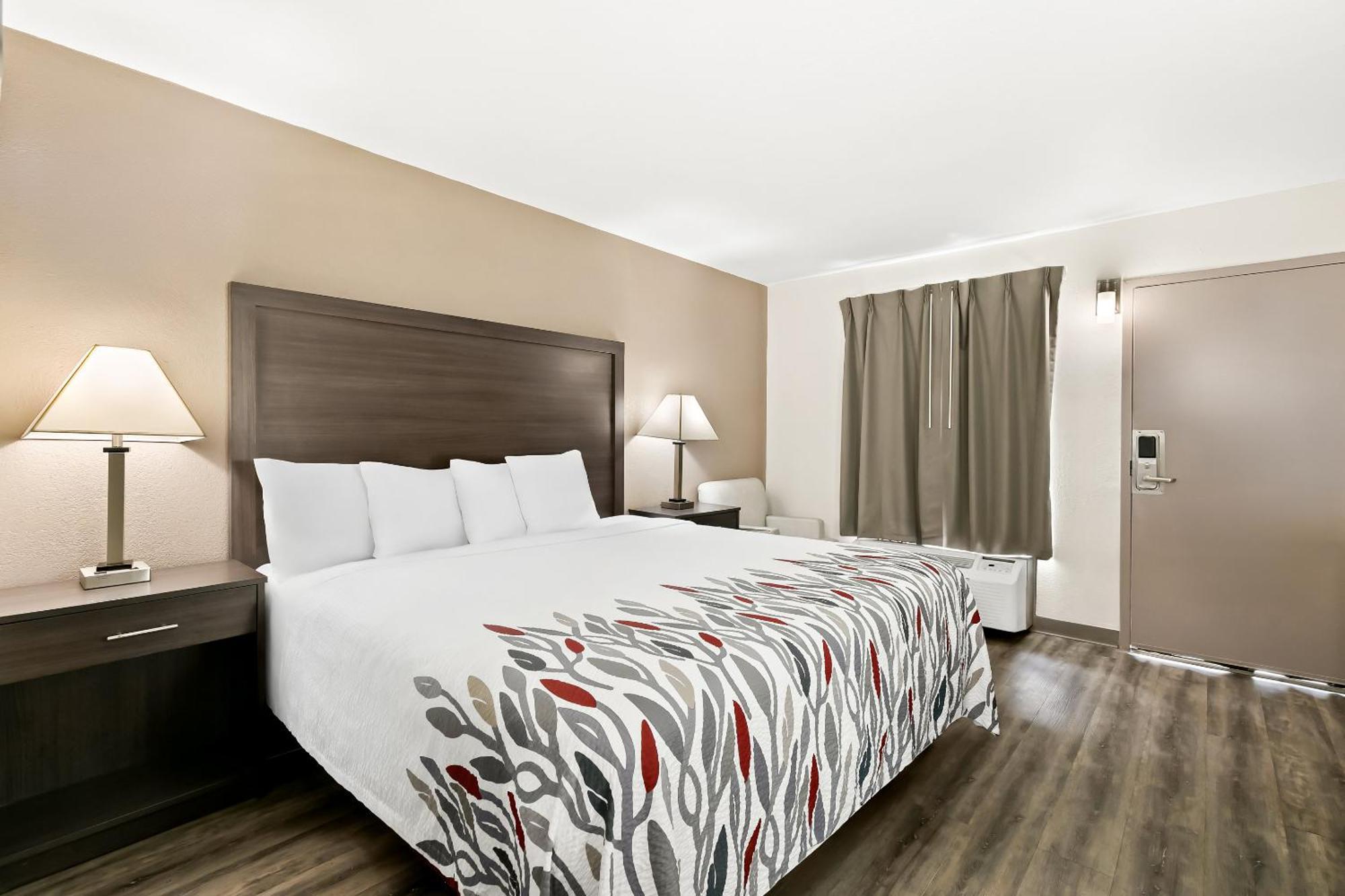 Red Roof Inn & Suites Дункан Экстерьер фото