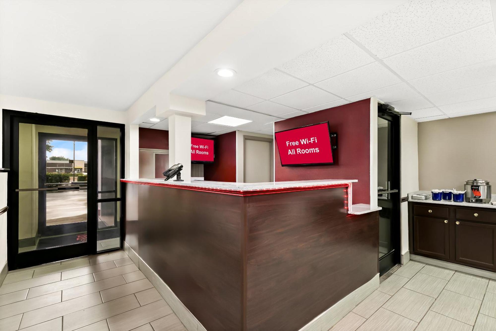 Red Roof Inn & Suites Дункан Экстерьер фото